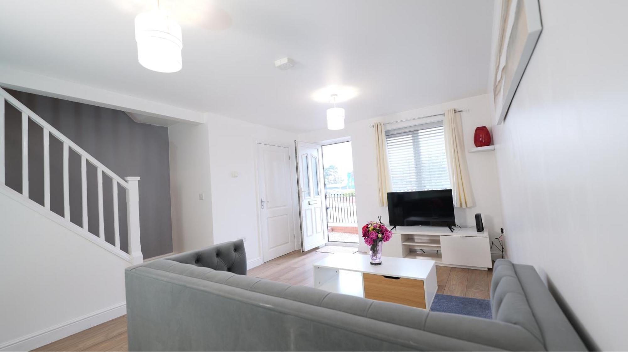 Getaway House With Parking, Garden, Wi-fi Holiday home *