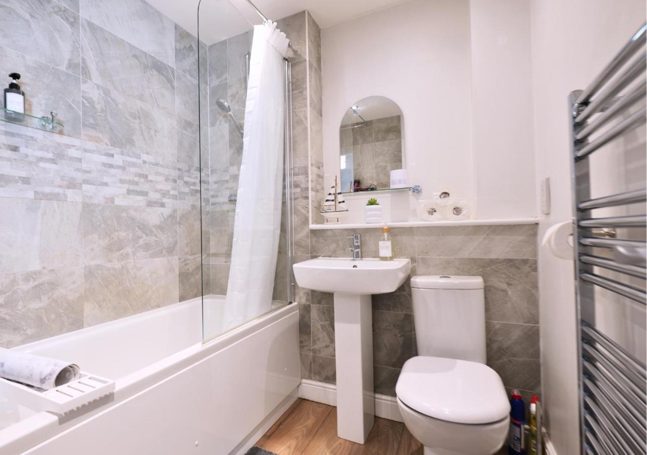 Getaway House With Parking, Garden, Wi-fi * Stafford