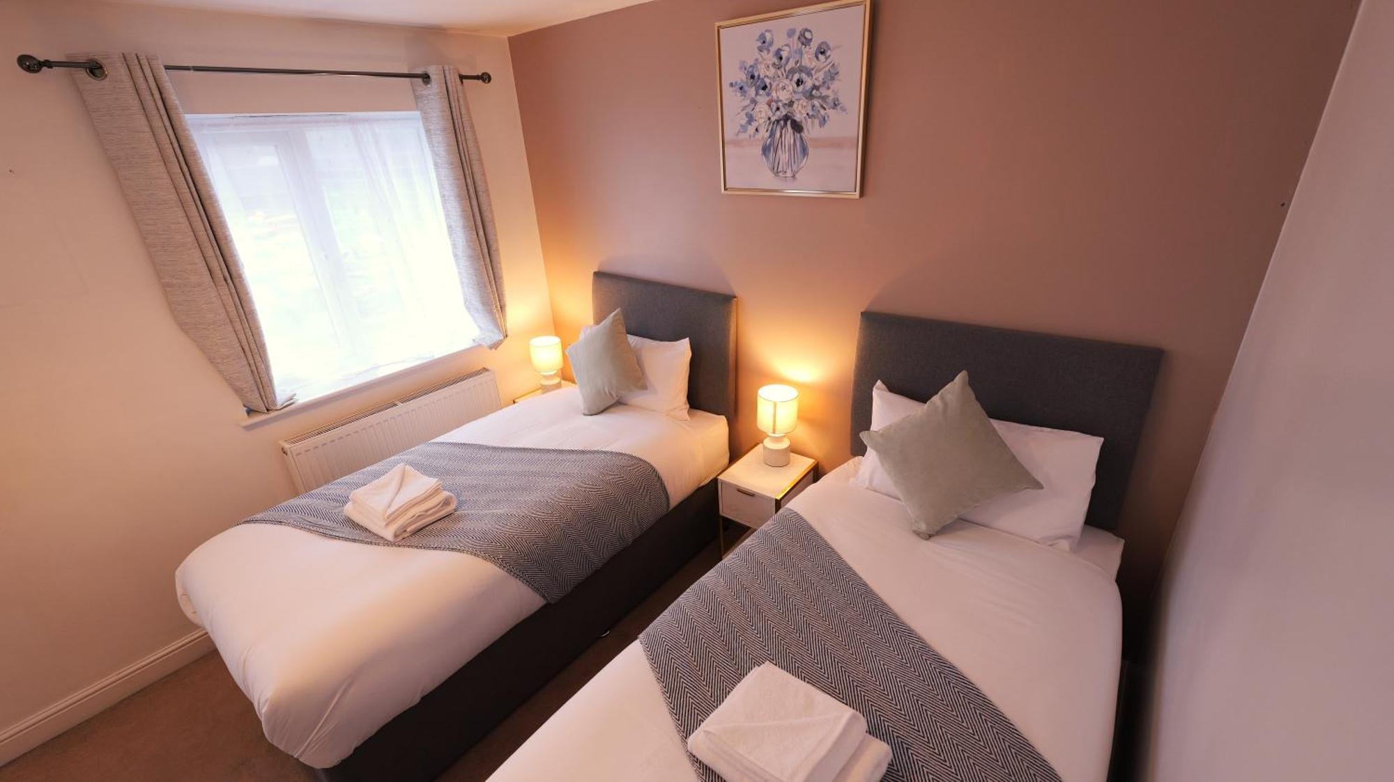 Getaway House With Parking, Garden, Wi-fi * Stafford